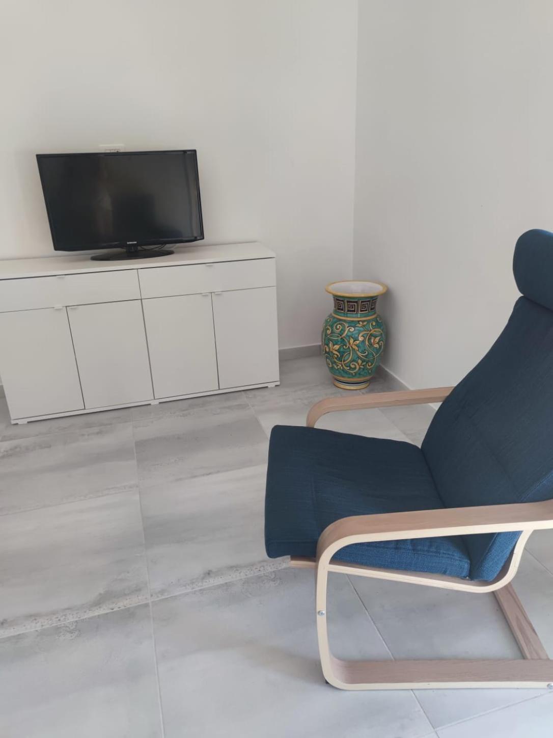 White Apartment Paestum
